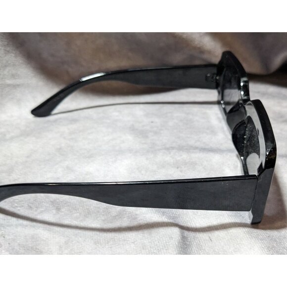 Free People Retro Mod Black Rectangular Sunglasses - Picture 2 of 8